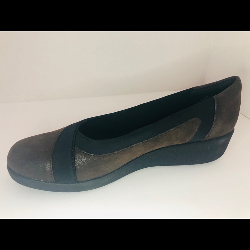 Easy Spirit Women’s Kathleen 2 Flat ,Brown/Black
